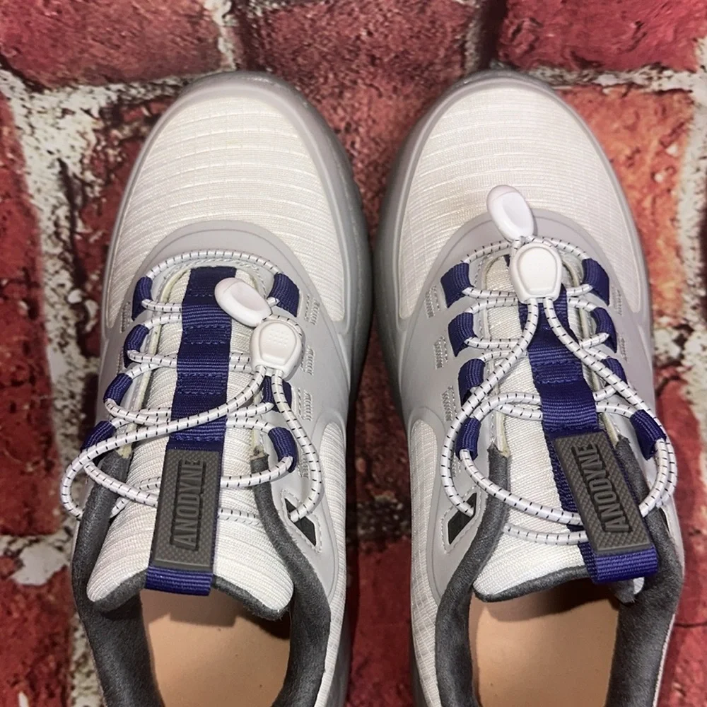 Anodyne Women's White Blue Sneakers Size 6W
